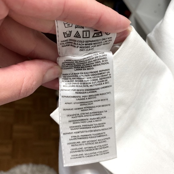 Marciano, White Pencil w/pockets Skirt Size US 2. - Picture 5 of 7